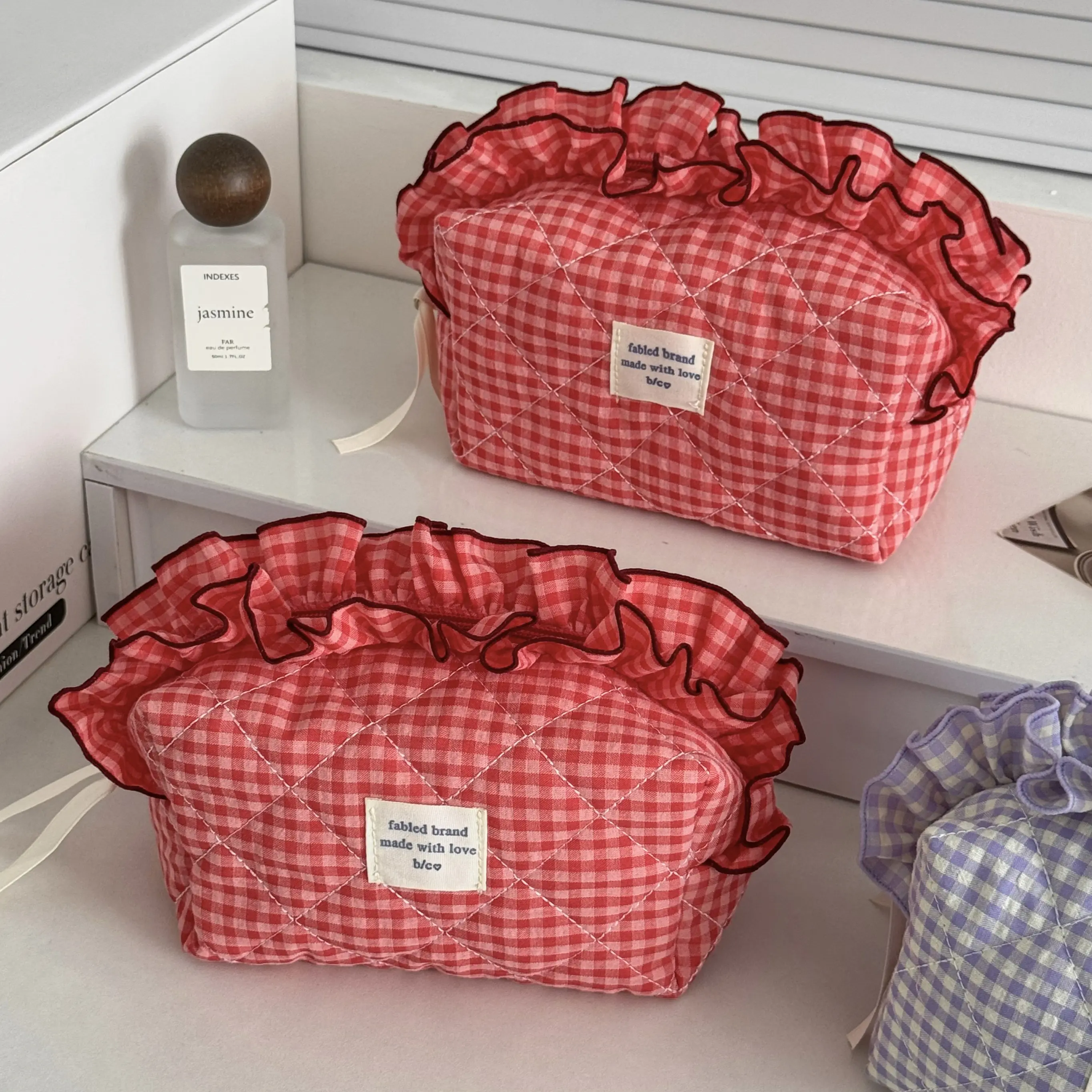 TJHome Cosmetic bag with a moodful red berry plaid lace design and retro check pattern with ruffled trim, portable makeup organizer for home and travel