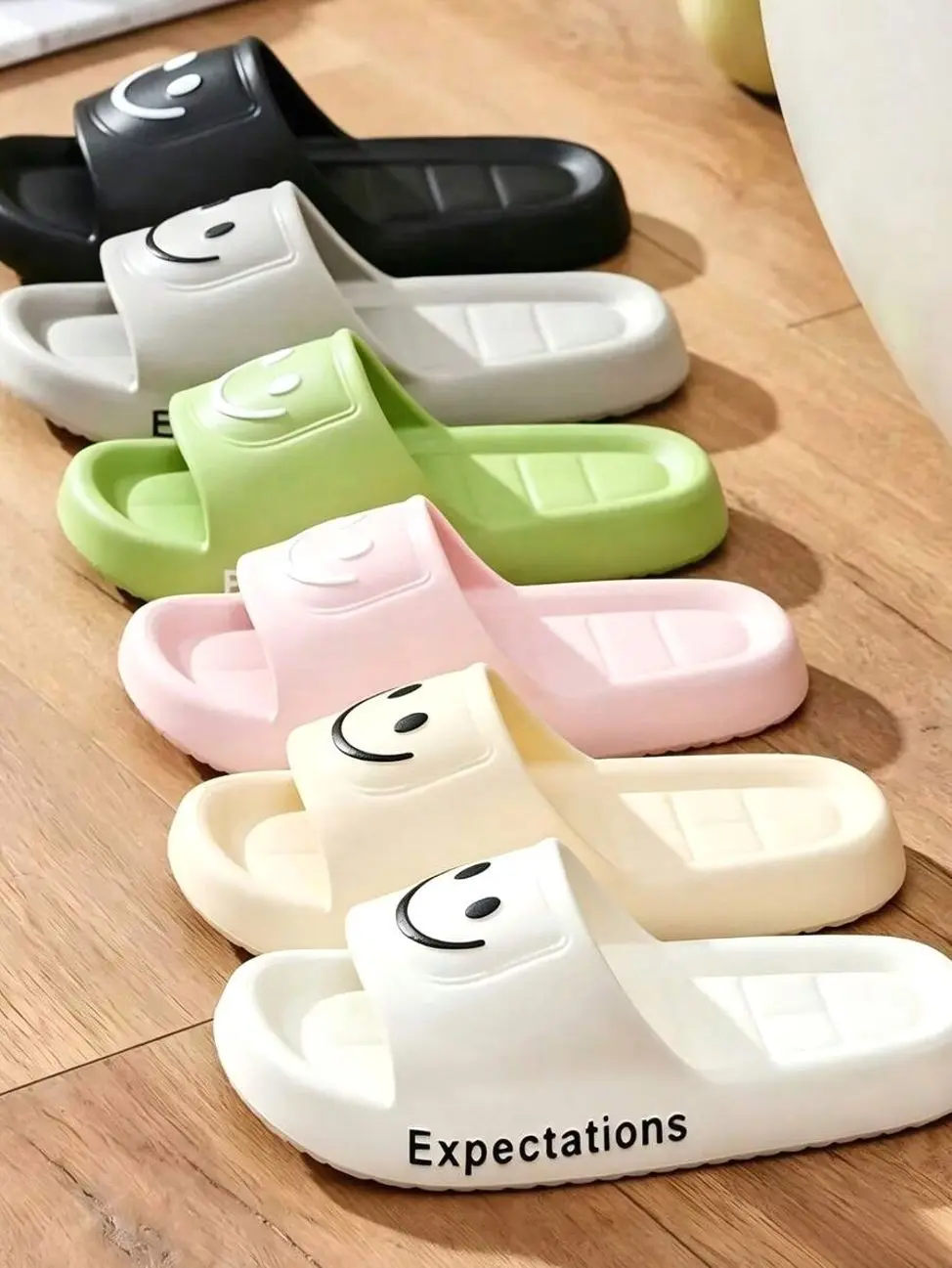 Cute Smiley Face EVA Slippers, Soft Sole Non-Slip Bathroom Slides, Quiet Odor Resistant House Shoes, Sweet Vacation Holiday Back to School