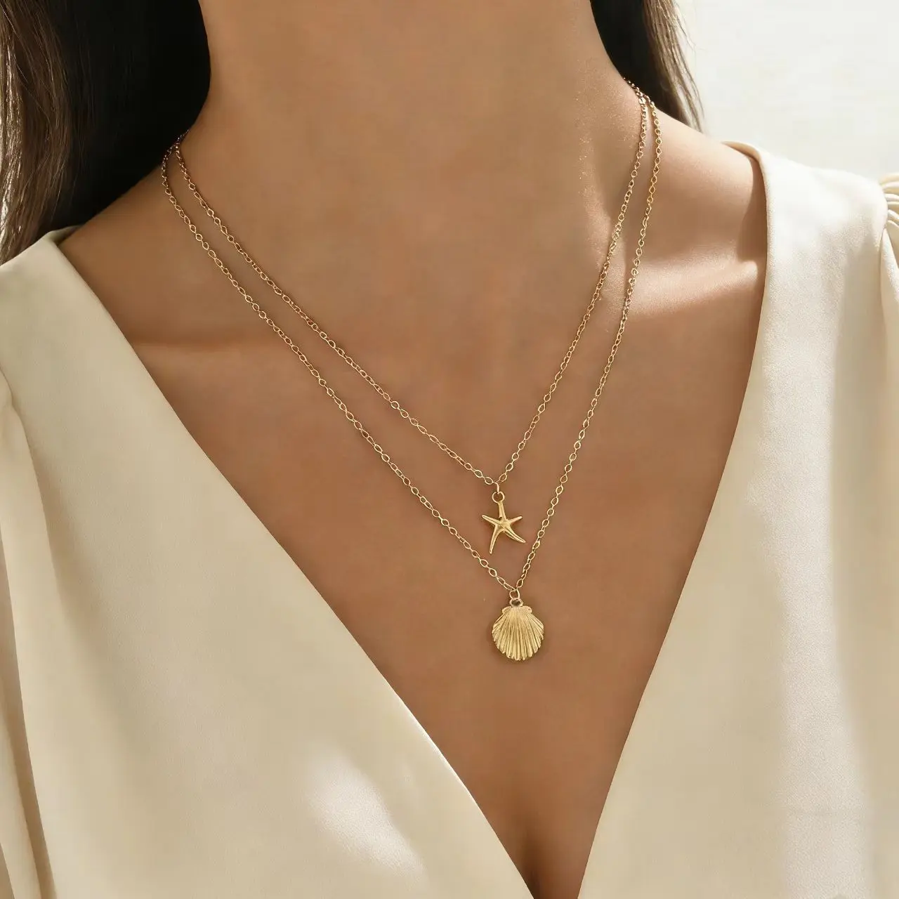 Seashell Starfish Necklace for Women, a Multi-Layered Collarbone Chain for a Casual, Creative Fashion Statement, Star Necklaces, Coastal Necklaces