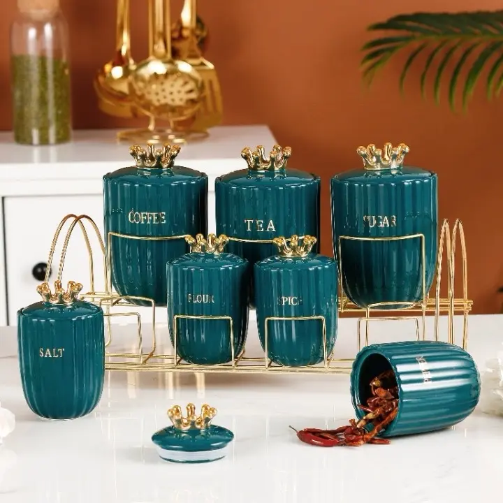 Ceramic Spice Crown Gold Seasoning Jars Set - Elegant Kitchenware for Cooking & Baking