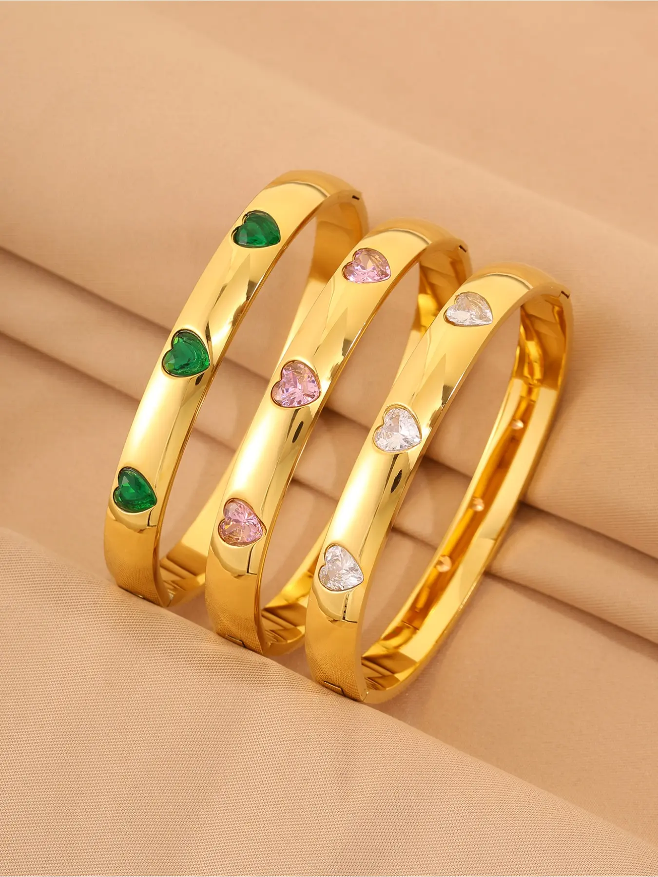 1 elegant, classic and fashionable 304 stainless steel bracelet with heart-shaped diamond design, fashionable Elegant Bangle bracelet accessory, suitable for perfect gifts (birthdays, anniversaries, parties)
