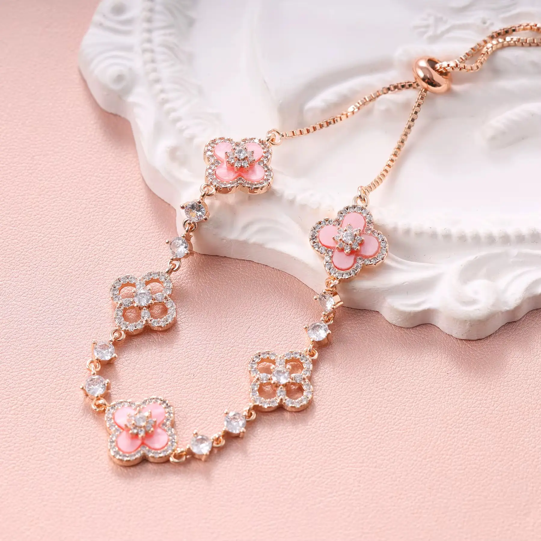 Women's Sparkling Flower Charm Bracelet - Adjustable Chain Fashion Jewelry Accessories, Rhinestone Decorated Zircon Trendy Bangles for Daily & Party Wear