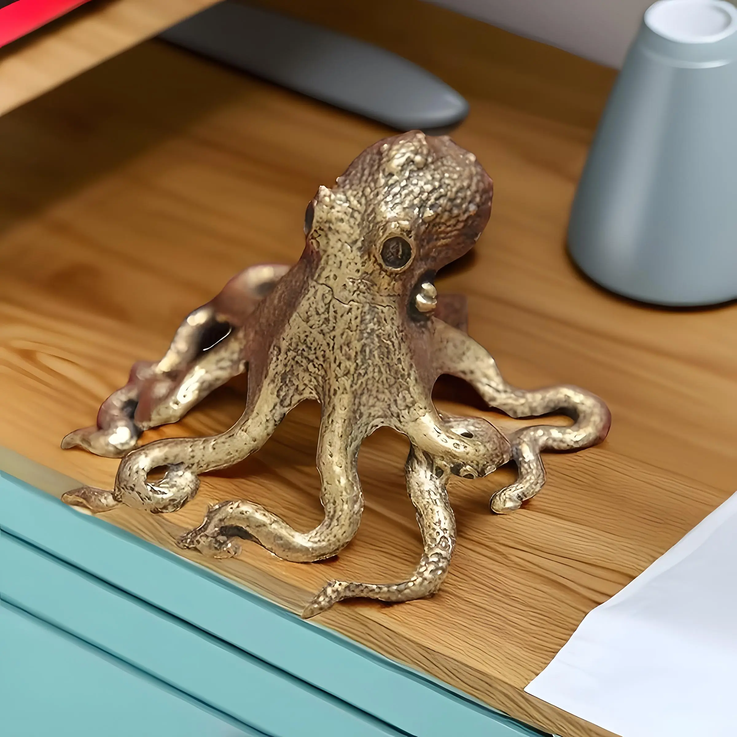 Octopus Shaped Brass Ornament, Modern Desktop Animal Decorations, Solid Copper Animal Statue Figurine, Home Decor Supplies, Decorative Sculptures for Home Office Desk