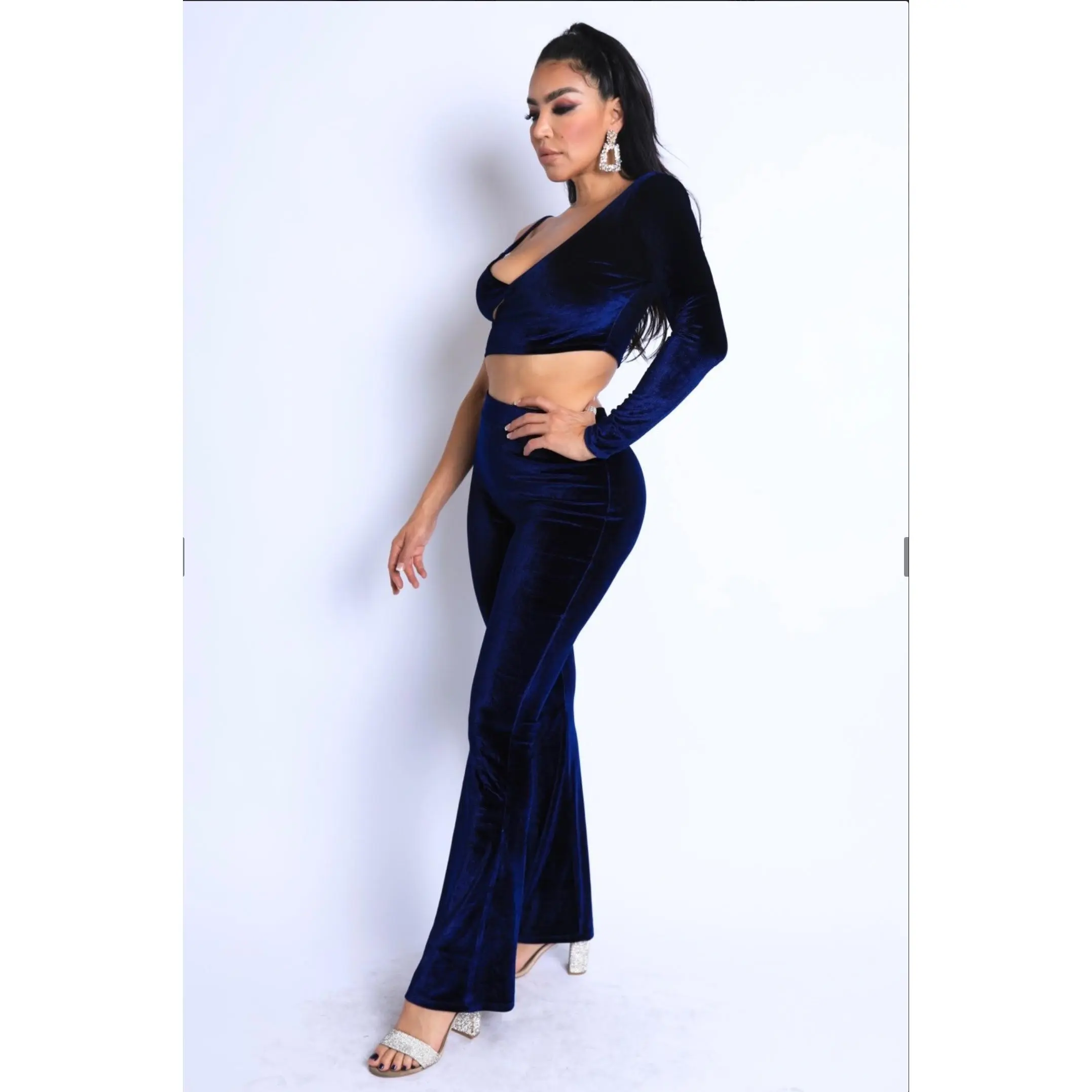 One Shoulder Asymmetric Top and Flare Pants 95% POLYESTER 5% SPANDEXOne Shoulder Asymmetric Top and Flare Pants 95% POLYESTER 5% SPANDEX$ 25.00One Shoulder Asymmetric Top and Flare Pants - Blue- S