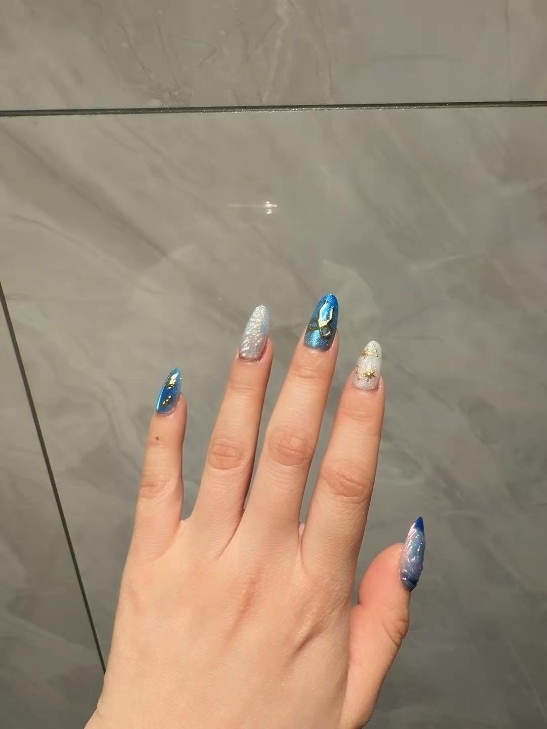 【Lucy UU】Gorgeous Ice Blue Milky White 3D Wave Bow Press On Nail Medium Almond Shape Handmade Reusable Luxury Fake Nails With Rhinestone Star Accents For Women