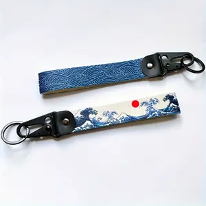 1pc Make A Bold Statement With The Hokkaido Sea Wave Keychain - Perfect For Your Car Or Motorcycl