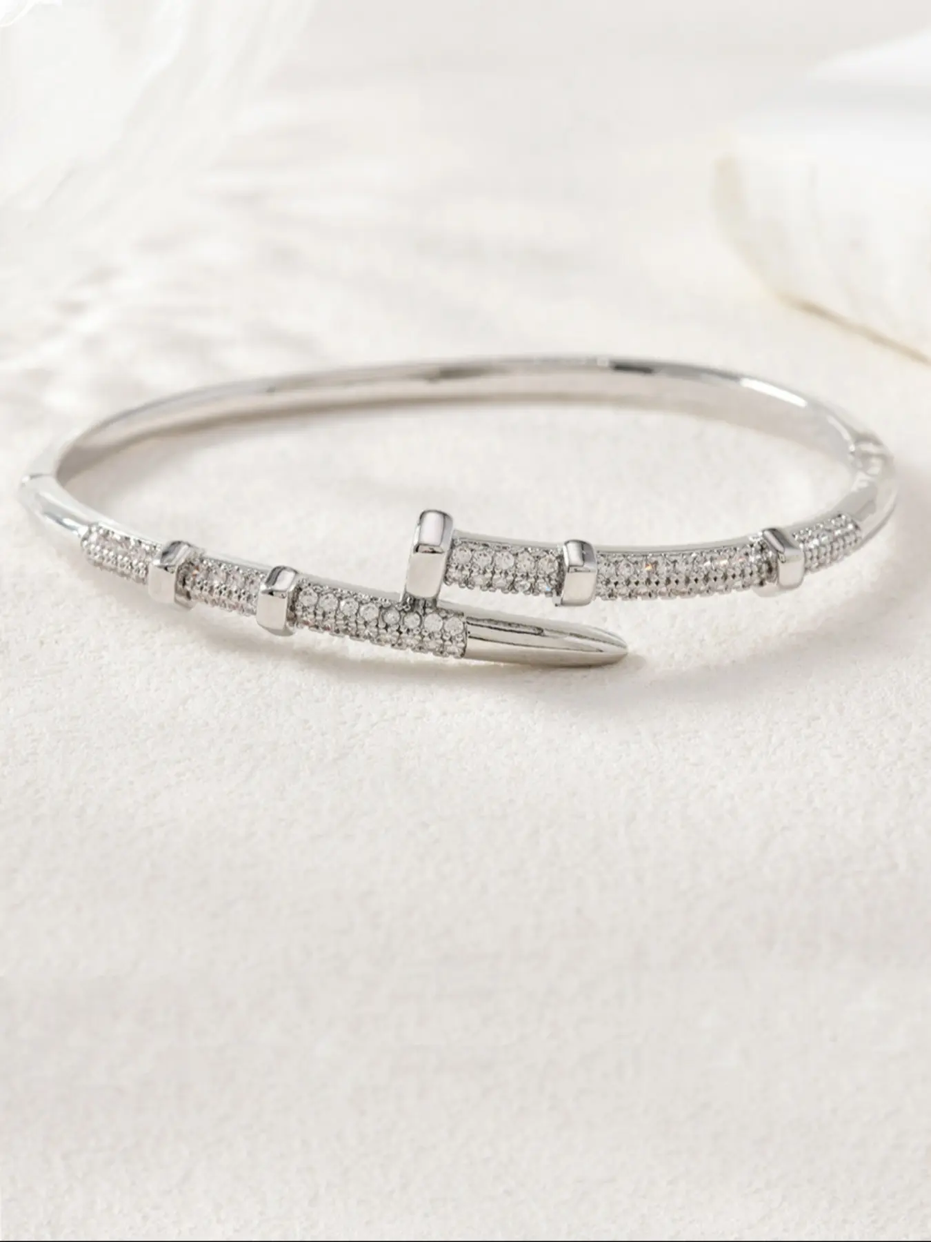 Fashion Nail Bracelet, Unisex, Suitable for Daily Wear, Perfect Gift, Elegant Style, Plain Pattern, All Seasons, Elegant Minimalist Bangle, Minimalist Cuff Bangle
