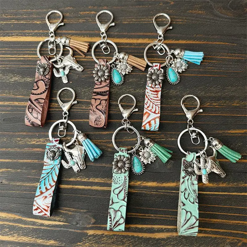 Western Cowboy Retro Look Leather Keychain with Leather Strap, Turquoise Cowhide Pendant, Unisex Scrunchie Lanyard, Retractable Keychain Attachment, Small Ball Charm, Unisex Wear