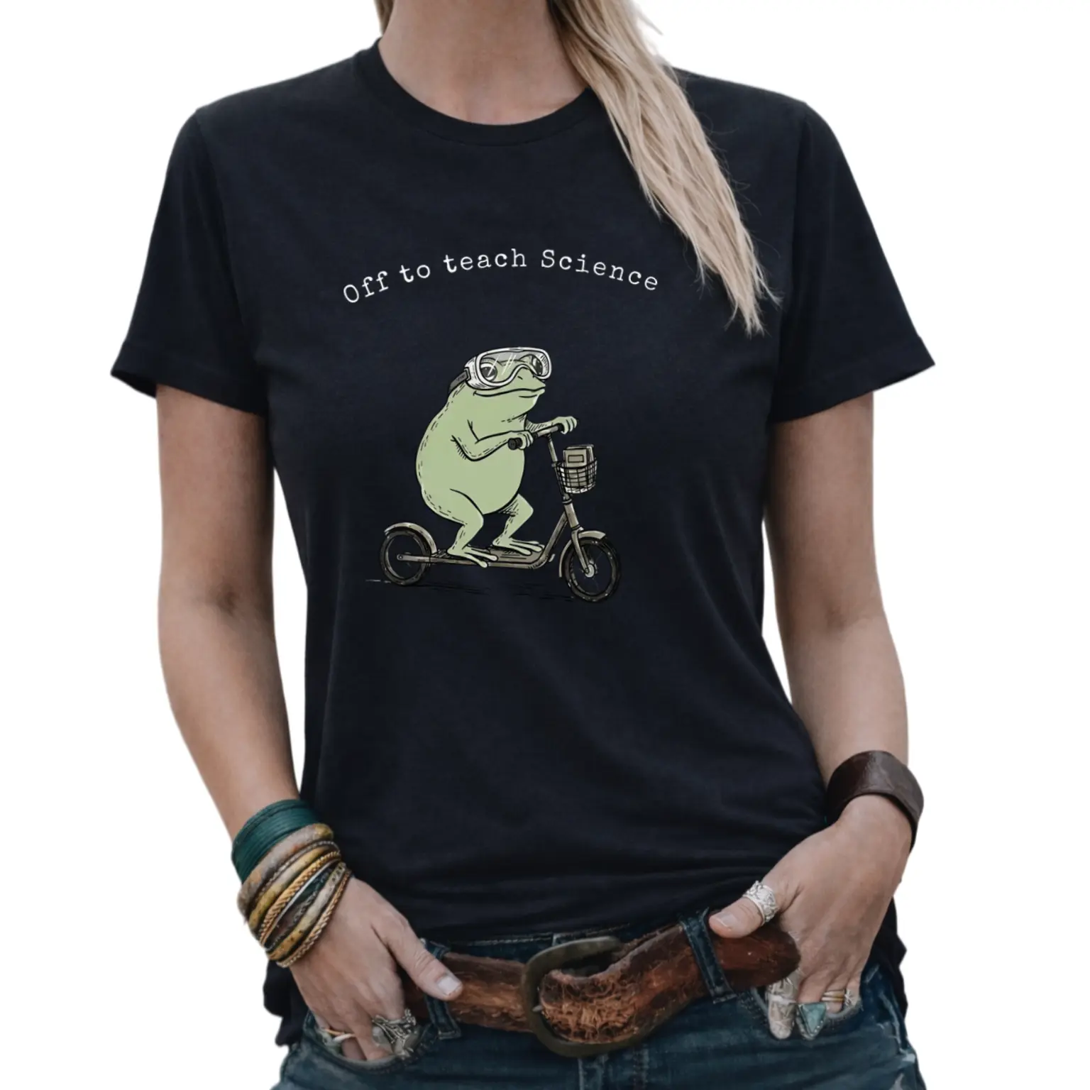 Science Teacher T-Shirt, Funny Frog Off to Teach Science Graphic Tee, Back to School Teacher Shirt, Classroom Science Apparel, Teacher Appreciation Gift for Women