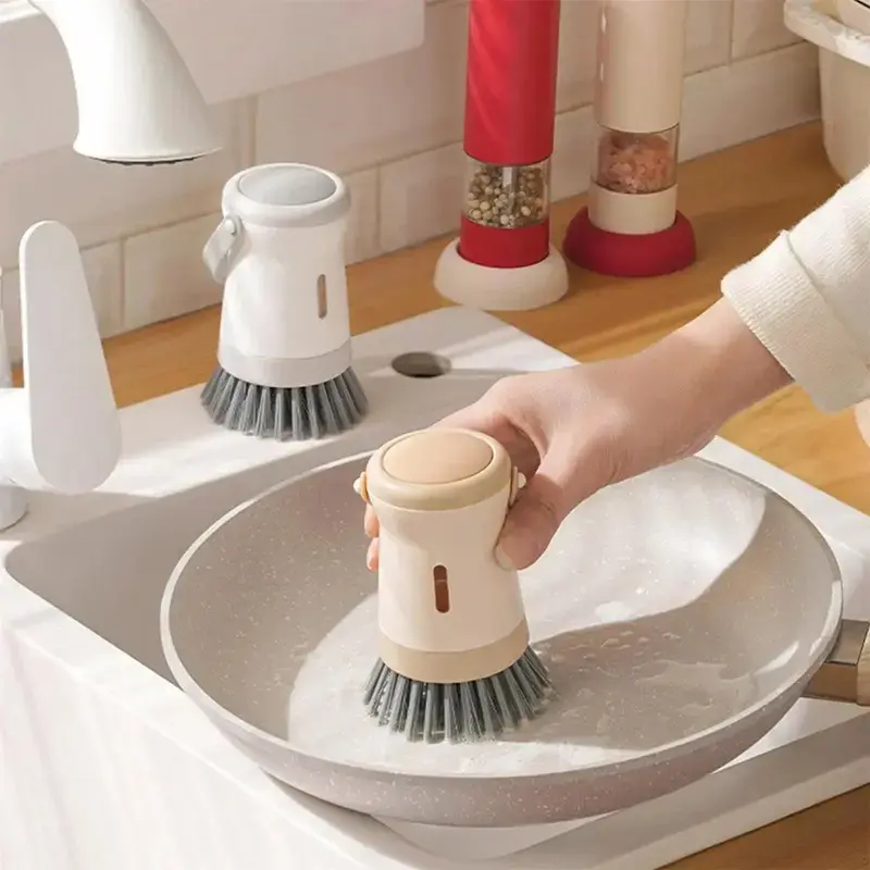 Pot brush for liquids that can be filled, equipped with a soft silicone handle, durable ABS+PET body, delivers powerful cleaning for large cookware, allows direct dispensing of liquid soap, ideal for heavy-duty cleaning tasks, dishwasher safe, suitable fo