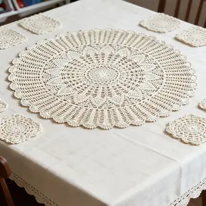 Handcrafted Crochet Round Tablecloth, Elegant Vintage Floral Round Mat, 29.53 Inches, Lace, Suitable for Dining Room Decor, Home Decoration, Or Gifts, Versatile for Holiday Decorations