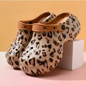 Casual Leopard Thick-soled Clogs with Breathable Holes and Comfortable Sole for Everyday Wear Trainer