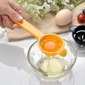 SHAON Extended Handle Egg White Separator, Plastic Egg Strainer, Yolk And White Separator, Kitchen Baking Gadget