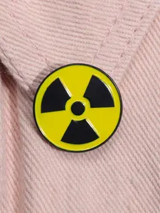 Radioactive Radiation Sign Enamel Pin Chemical Element Metal Brooch Lapel Backpack Badge Fashion Jewelry Accessories Gift for Friends Durable Metal Pins