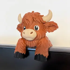 Funny Highland Cow Monitor Buddy and Screen Sitter, 3D Printed Emotional Support Desk Companion and Office Decor, Stress Relief, Father's Day Gift, Desktop Decor, Office Decoration