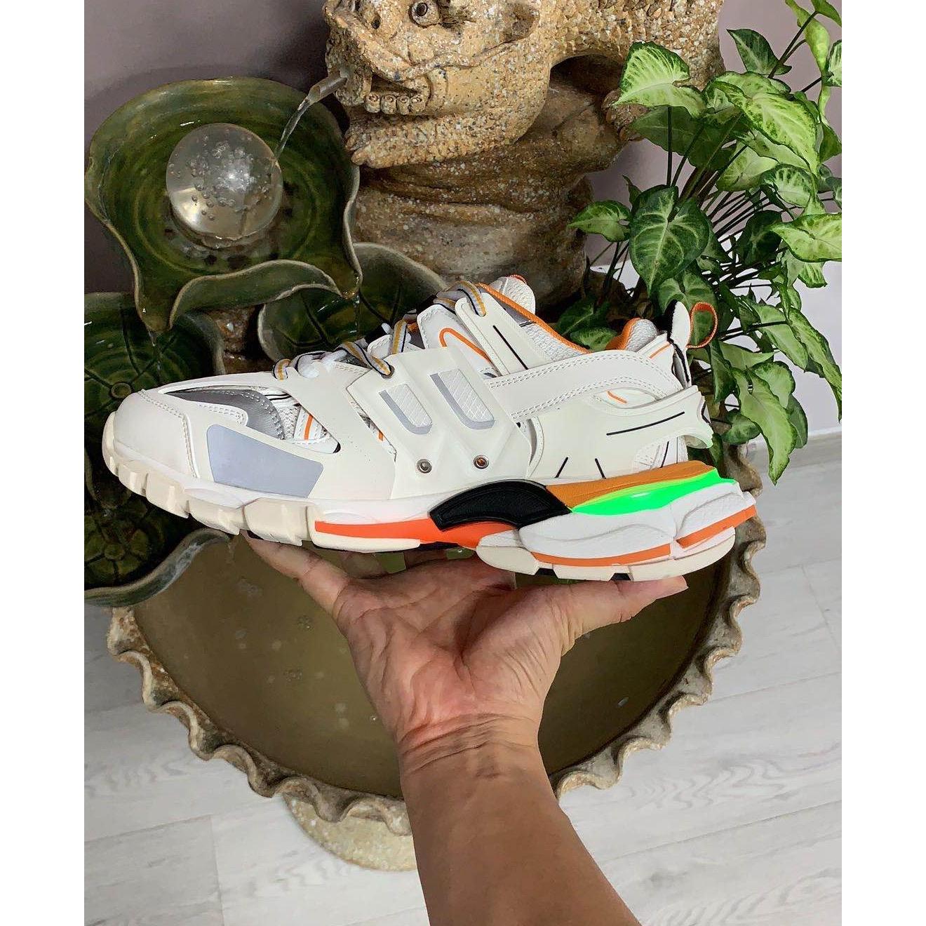 Couple boot Casual Shoes Breathable 3.0 track Plat Dad Shoes with LED Comfortable and luxurious sneakers  shoes