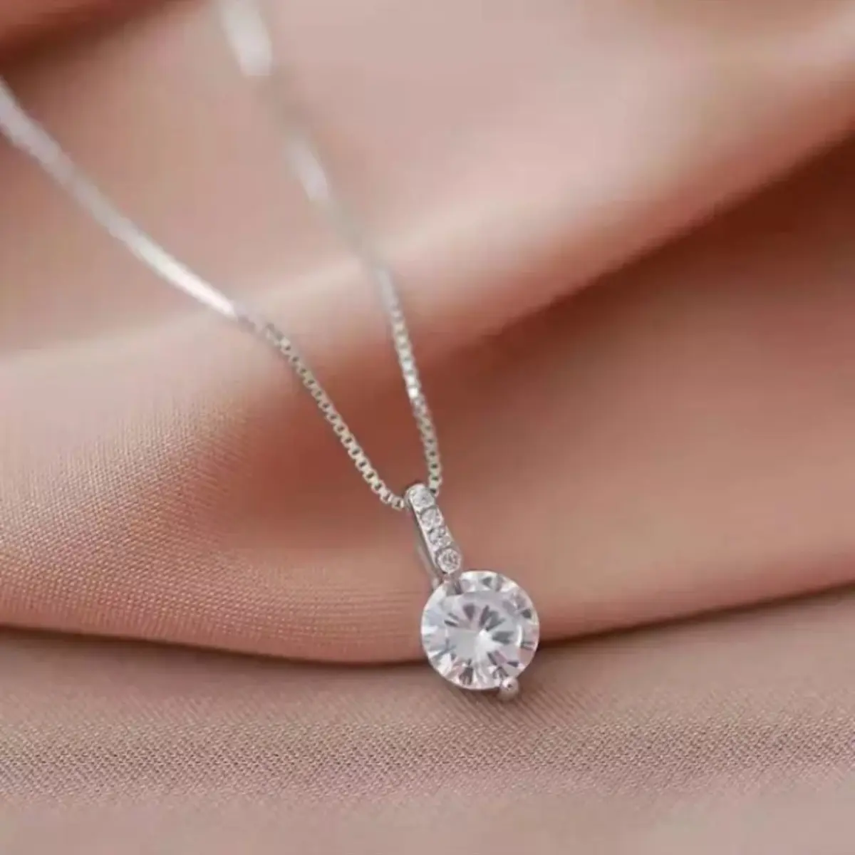 Silver Titanium Round Dot Pendant Chain Necklace