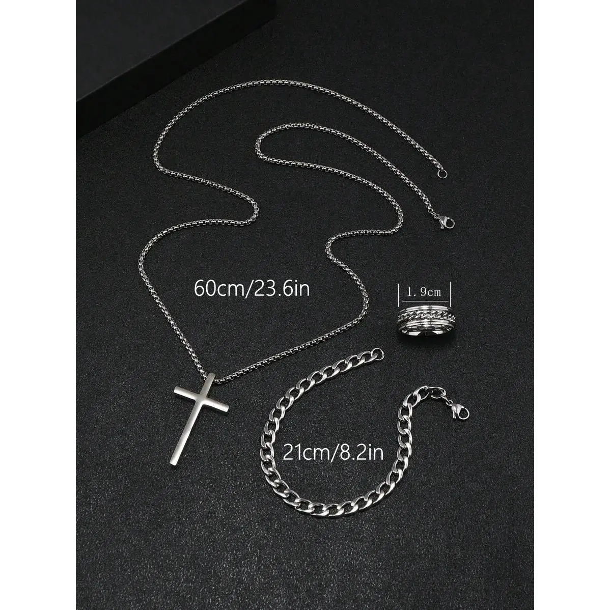 Silver embossed chain ring set