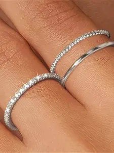 Round set ring, synthetic white crystal zirconia, vintage and high-end, suitable for wedding proposals, Engagement Rings, everyday wear, Elegant fashion rings, women's jewelry.