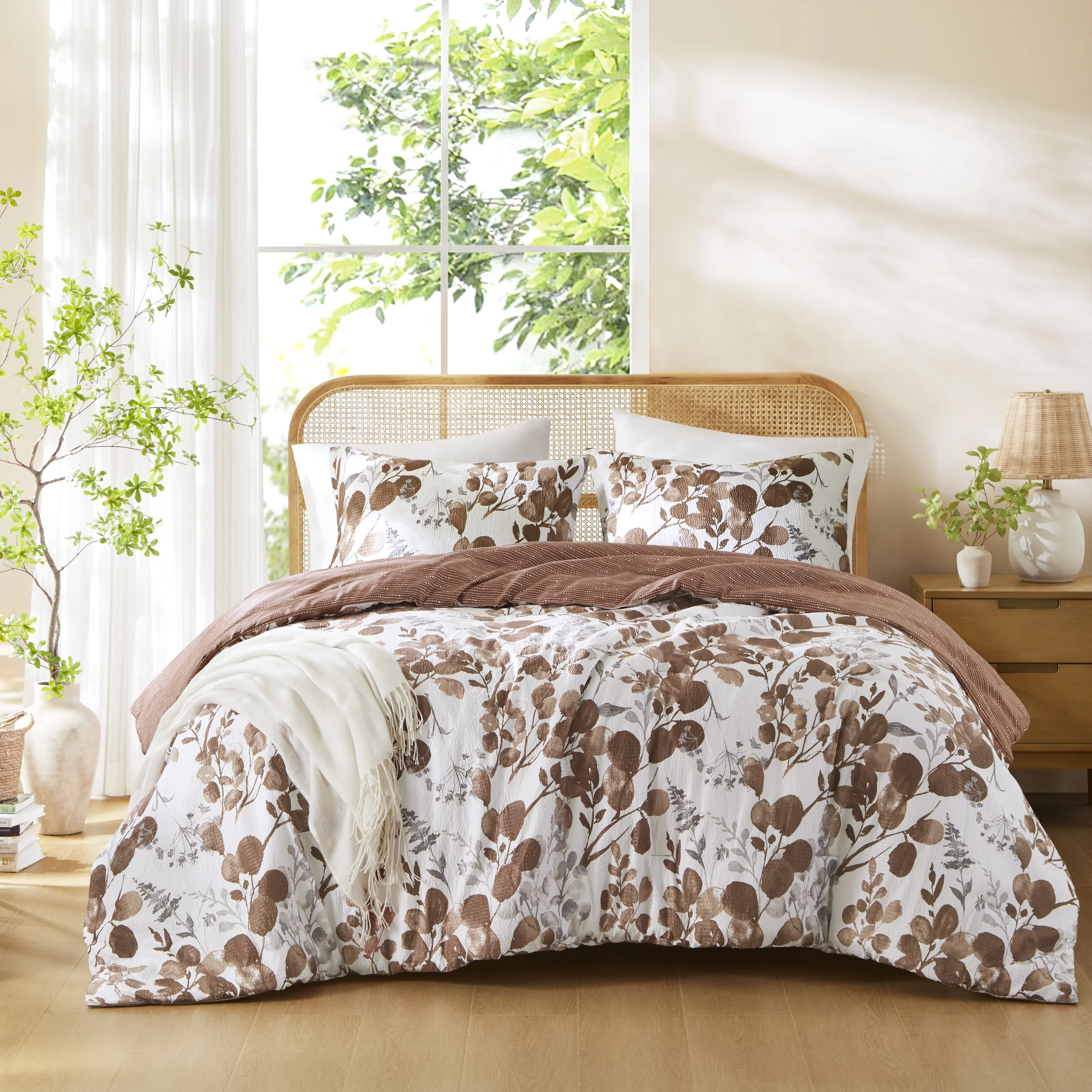 Regency Heights ,Reversible Floral Botanical Seersucker Comforter Set, Microfiber,Soft, Lightweight & Fluffy, Easy Care Duvet
