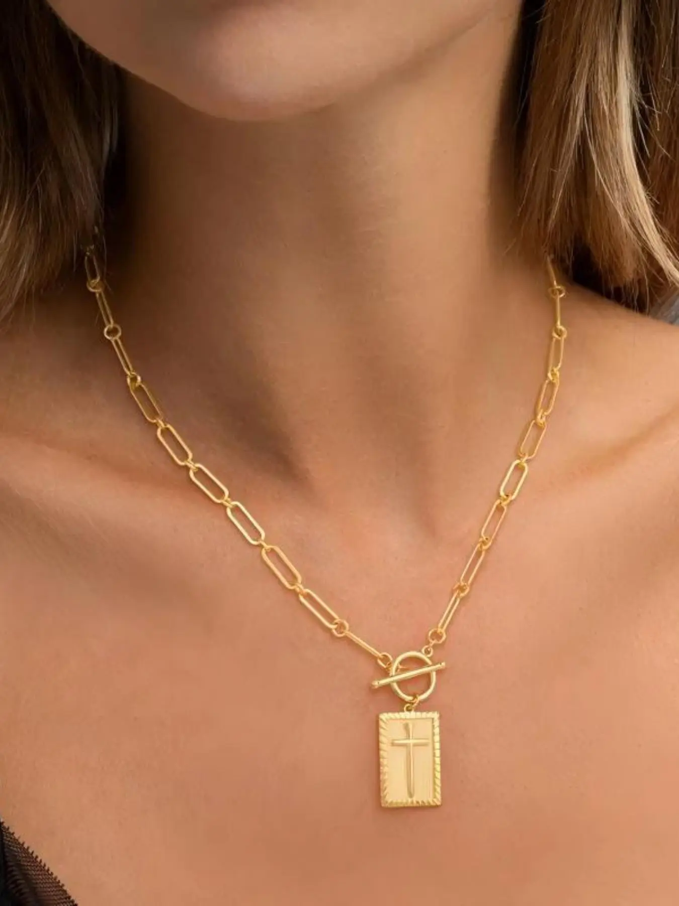 Charming Outdoor Women's Cross Choker Necklace, Thick Paperclip Chain Hip Hop Style Unisex Jewelry, Trendy Cuban Link Fashion Gift, Geometric Cross Design