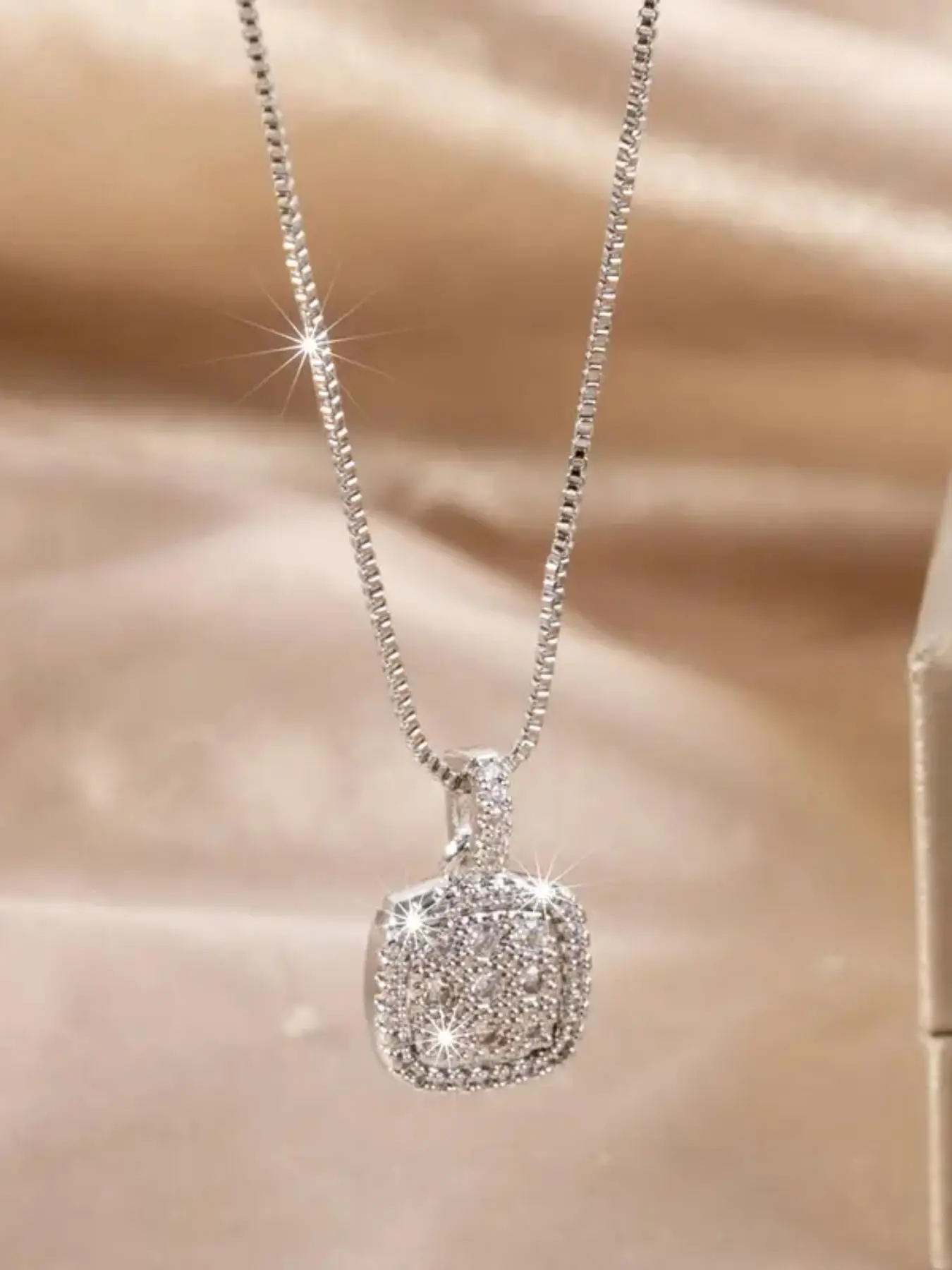 Elegant Square Synthetic Gemstone Pendant Necklace for Women - Dainty Rhinestone Pendant Jewelry Necklace - Perfect for Weddings and Parties - Rhinestone Decorated Necklace