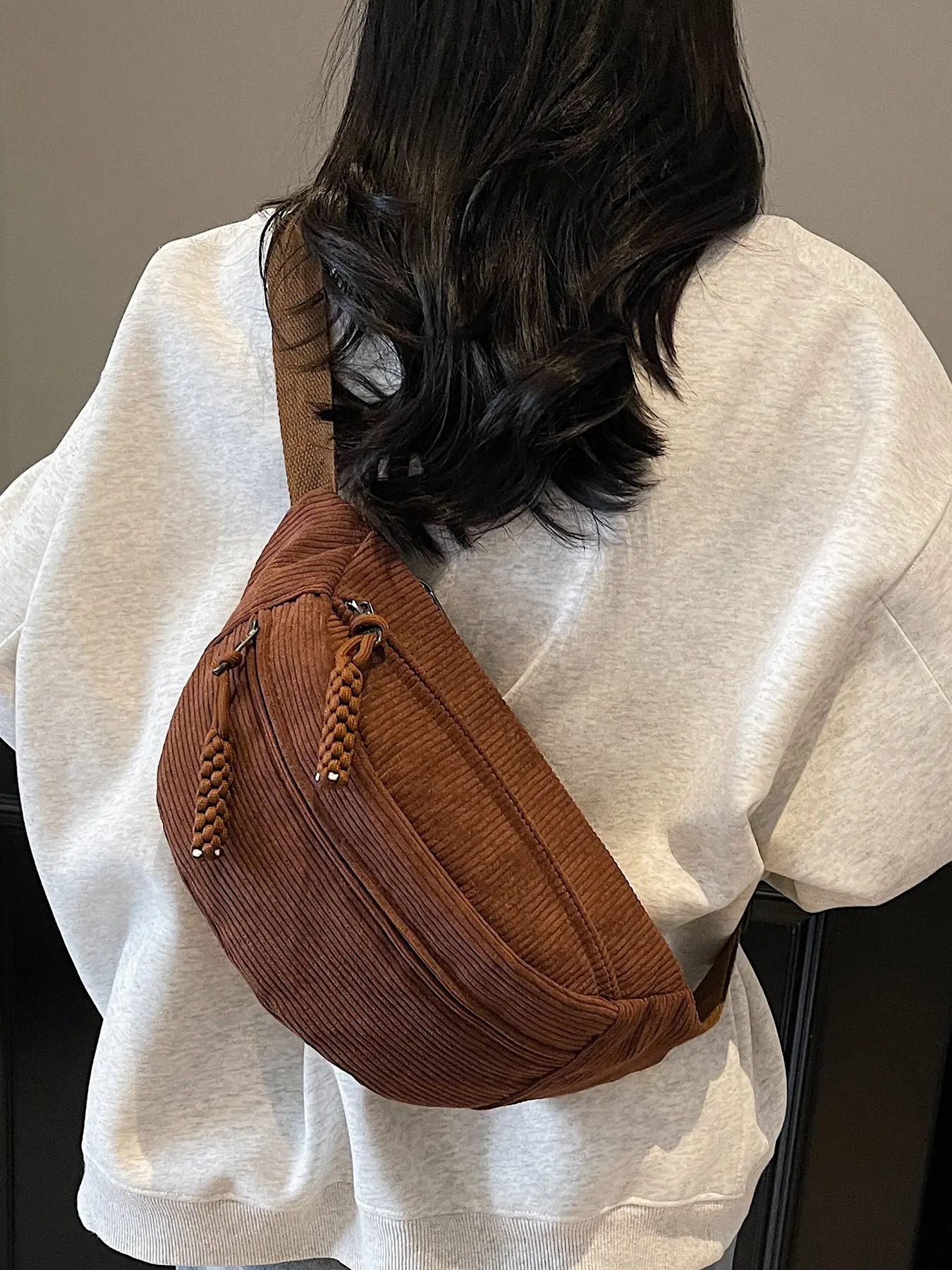 A simple and textured one-shoulder dumpling bag, a fashionable and versatile casual cross-body chest bag, a simple and lazy style one-shoulder bag, Casual Bum Bag, Belt Bag, Crossbody Belt Bag, Bumbag, Zipper Belt Bag