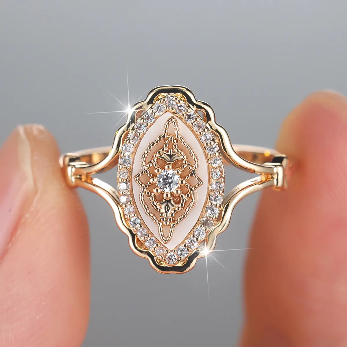 Vintage Elegant Gold Color Ring for Women, Perfect Gift for Bridal Engagement Ring, Birthday, Anniversary, Everyday Date & Promise Ring