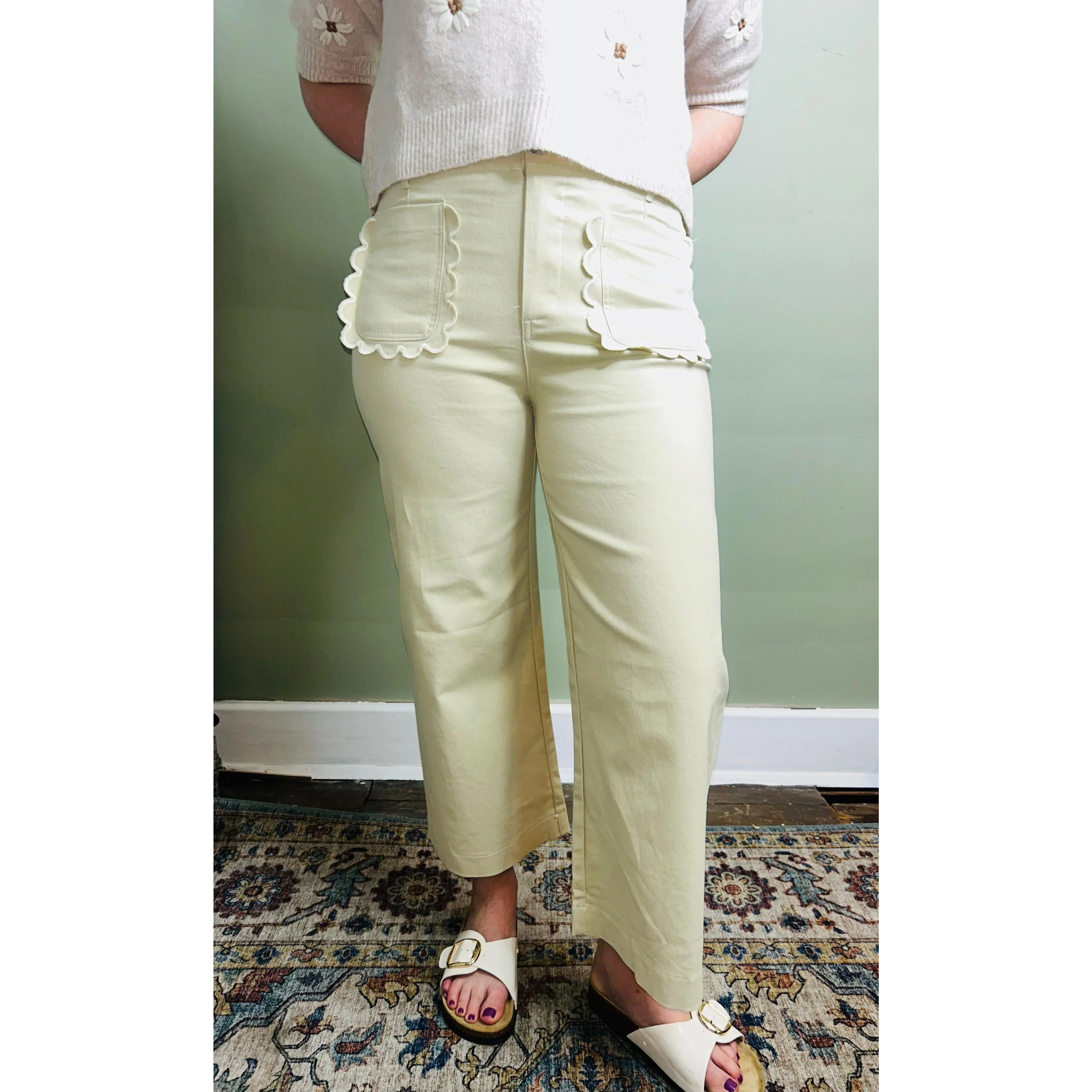 Women's Capri Pants with Chic Scalloped Pockets, Mid-Rise Cropped Fit in Stretch Cotton for Everyday Casual Wear, Front Scallops, Blouse, Classic Button And Zipper Closure, Neutral Color For Easy Styling, Boutique Touch, Tee, Spandex, Casual Chic, Twist,,