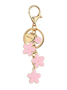 New Fashion Cute Keychain For Bags Heart Flower Initial Letter Key Pendant Women Gift with Key Ring Wallet Charm Handbag Accessory Cute Charms Keychain