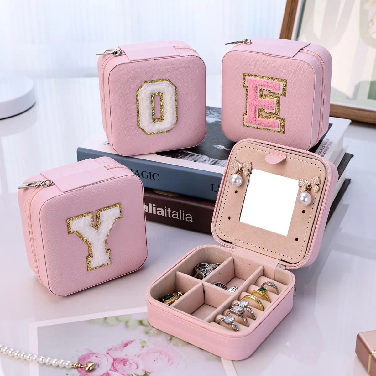 travel jewelry case new 2025 New Leather Jewelry Box High-End Packaging 26 Letter Zipper Bag Glitter Organizer in Multiple Colors