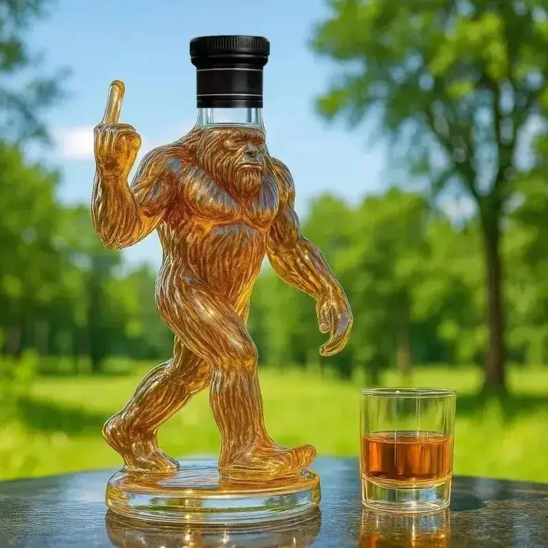 Novelty Bigfoot Whiskey Decanter, Unique Creative Sasquatch Themed Liquor Storage Bottle, Fun Barware Gift for Outdoor Enthusiasts, Man Cave Home Bar Display, Bar Accessories