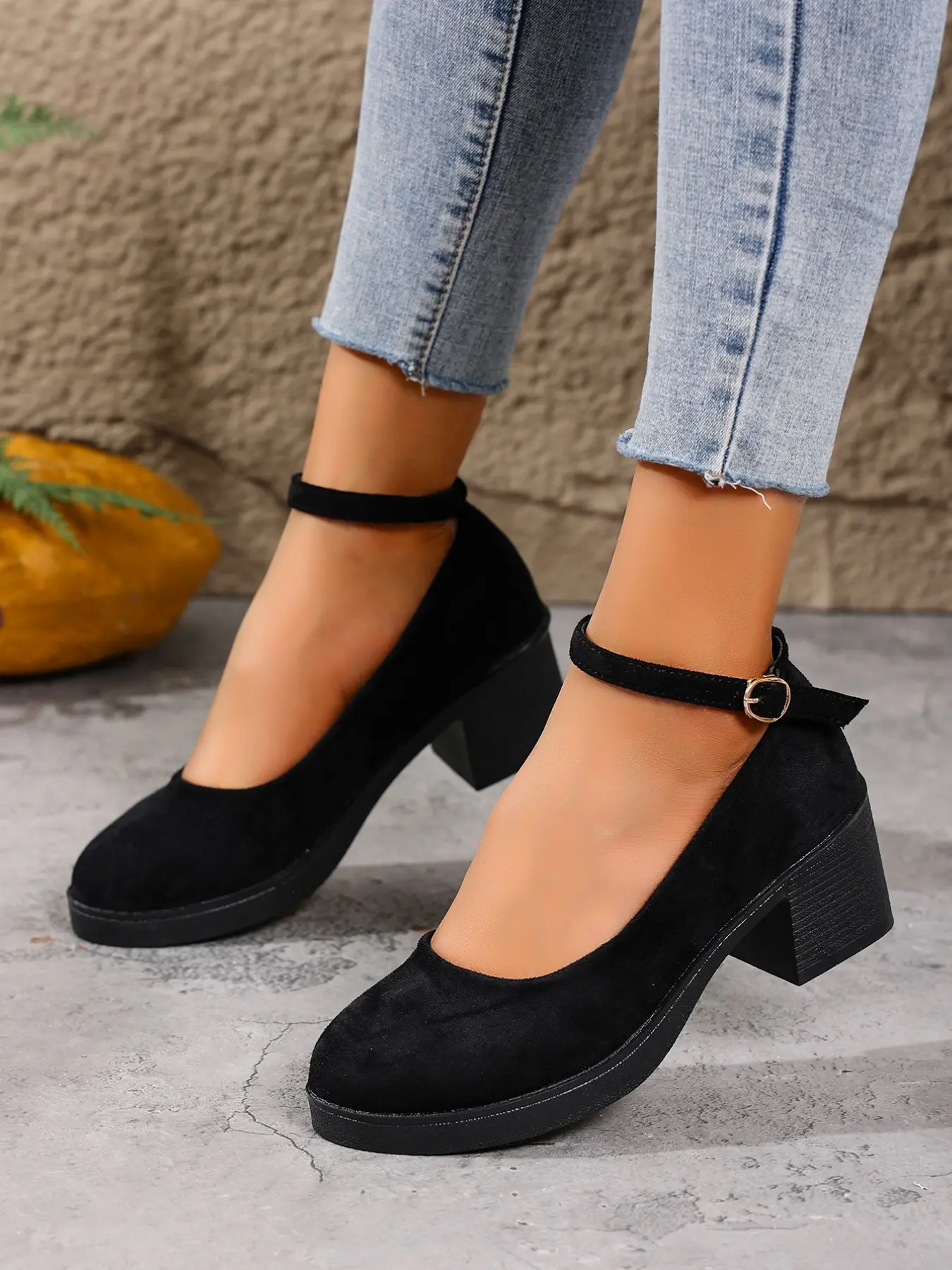 Women's Velvet Classic Mary Jane Shoes, Vintage Style Thick Sole High Heels, Comfortable Round Toe Design, Versatile Shoes Perfect for Casual & Formal Wear