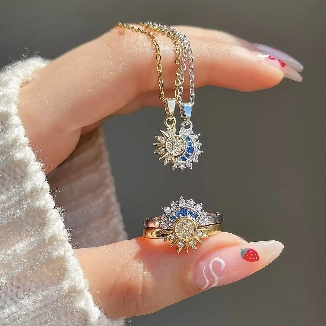 Sicbumi Sun and Moon Matching Necklace Best Friend Necklace for 2, Sun and Moon Matching Friendship Necklace Jewelry Gifts for BFF Sisters