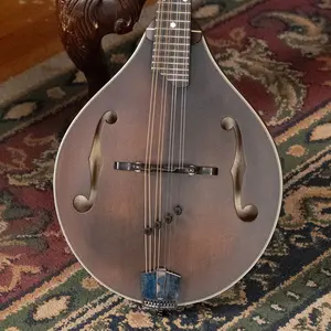 Eastman MD305 Spruce/Maple A-Style Hand-Carved Mandolin #3525