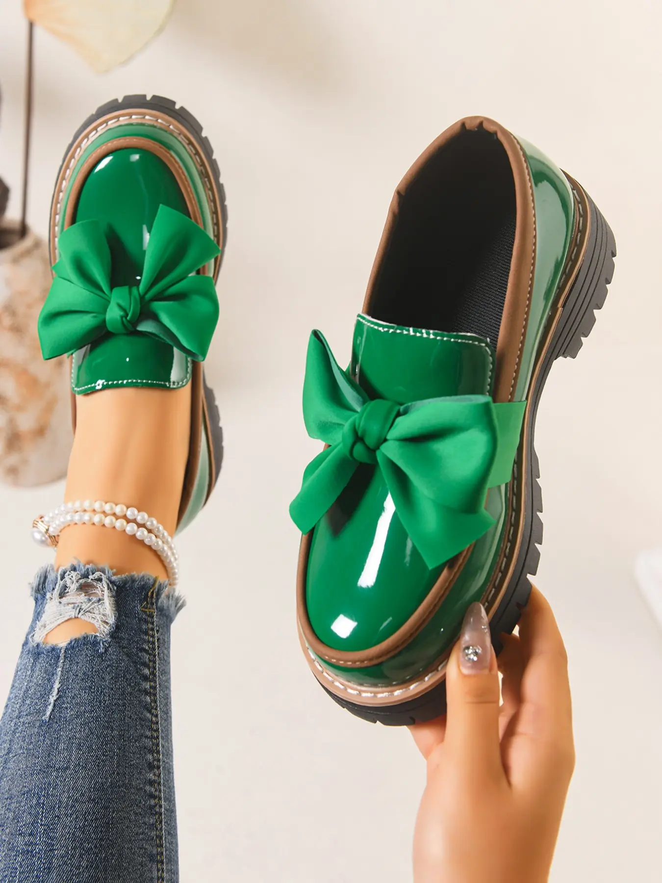 Women's Loafers Spring Autumn Elegant Fashion Bow Bowknot Design Shoes Casual Shoes Round Toe Low Top Lace-Up Shiny Thick Sole Versatile Loafer Boots