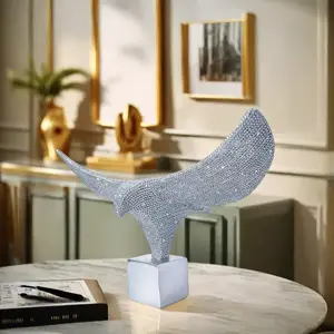 Modern Luxury Silver Color Eagle Resin Sculpture, Decorative Sculptures, Statues, Perfect Decor for Living Room, Office, or Entrance, Home Decor Ornament, Ideal Gift for Home Opening & Special Occasions