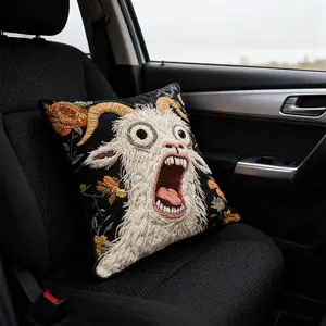 Short Plush Funny Screaming Goat Pillowcase - 18x18 Inch Zipper Closure, Abstract Animal Print for Home Office Wedding Decor (Pillow Not Included)