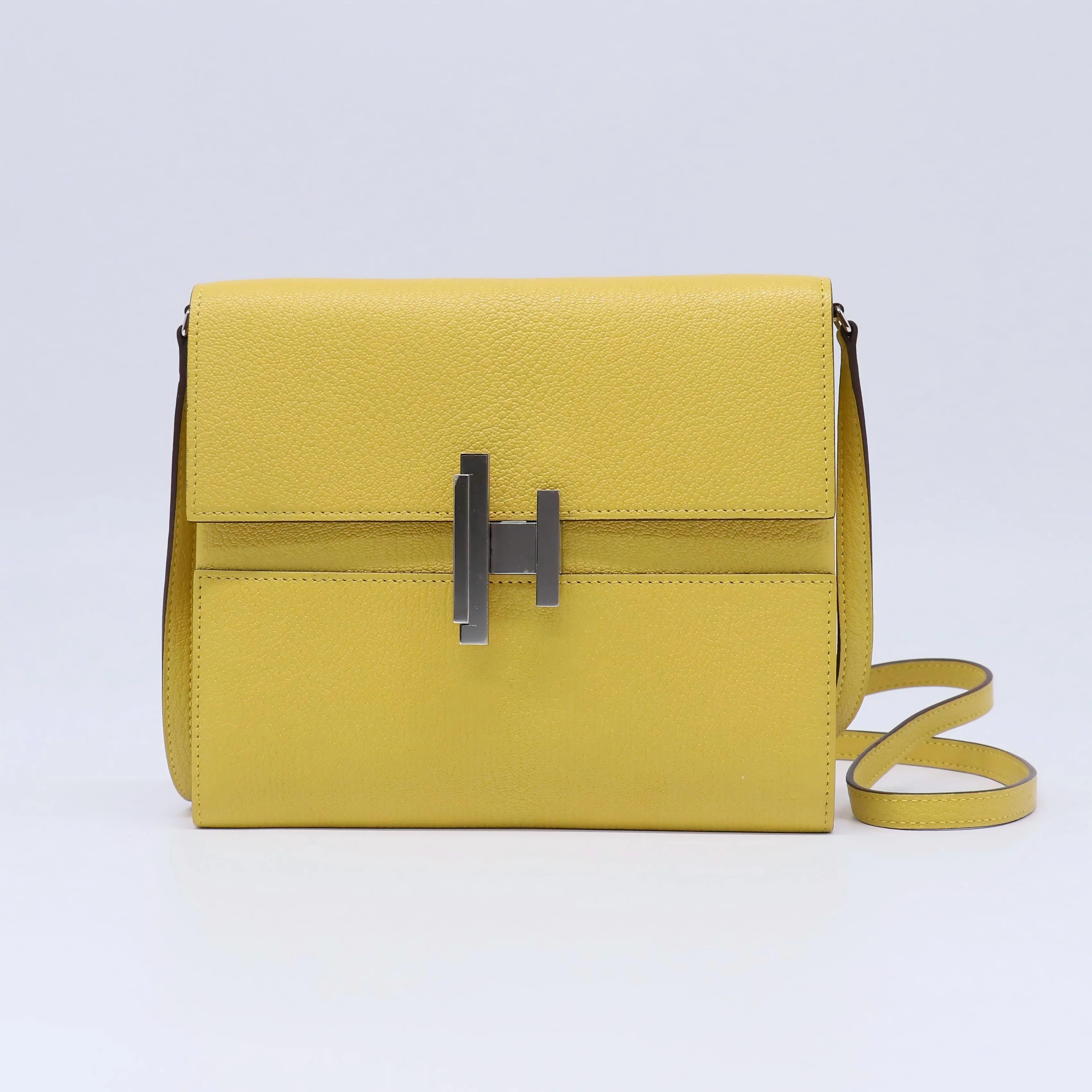 Pre-owned HERMÈS Leather Shoulder Bags Chevre Mysore Cinhetic To Go B22167