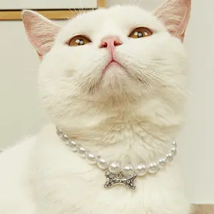 Faux Pearl Bone Pendant Pet Decoration Necklace, 1 Count Elegant Rhinestone Decor Pet Necklace, Decorative Cat Collar for Small Dogs and Cats