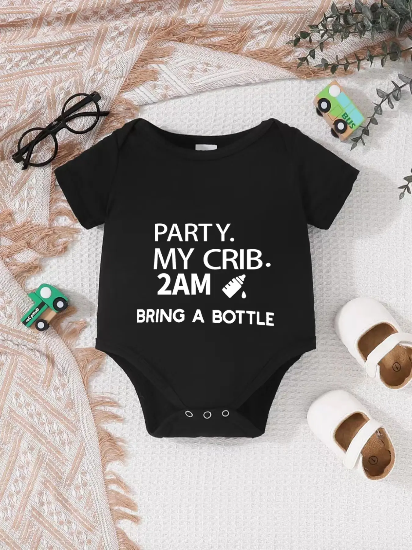 Cute Summer Baby Bodysuit with Funny Print, Soft Skin-Friendly One-Piece for Newborns, Perfect for Boys and Girls, Baby Clothing, Fun Themed Bodysuits