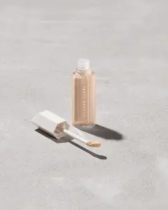 We're Even Hydrating Longwear Concealer — 225N