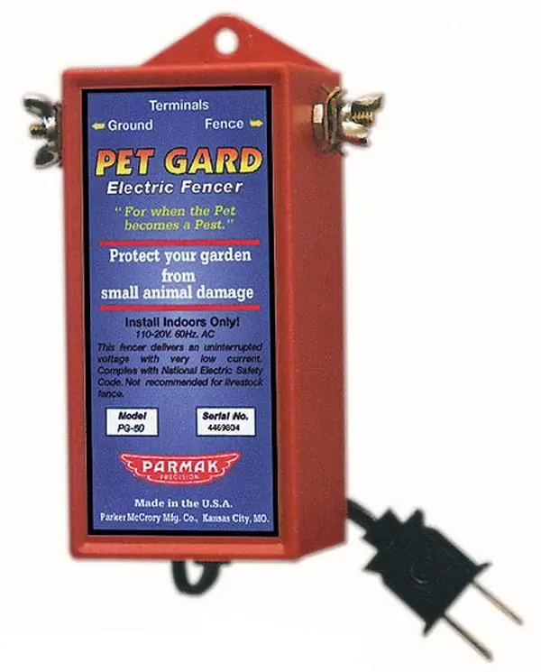 Parker Mccrory Pet Gard Electric Fencer - Compact Garden Protection Tool with Low Current for Animal Deterrence, Guards Garden Against Animal Damage, Not Recommended for Livestock
