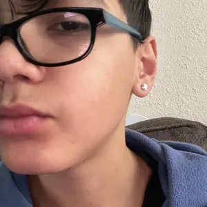 Magnet 6 Prong Set Cubic Zirconia Clip on Fake Stud Earrings for Women Men Cartilage Non Pierced Ear Senstive Ear CZ Crystal Huggie Studs Hypoallergenic Jewelry Gifts Duaghter Bff Birthday Trendy Fashion