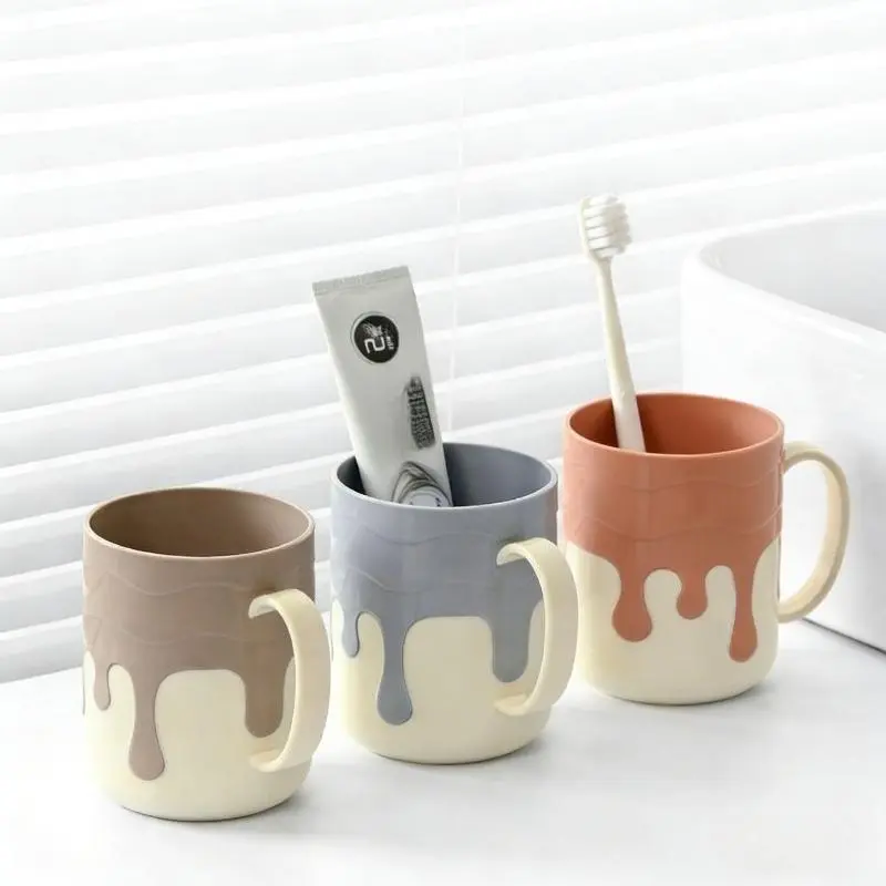 Cute Strawberry Wall-Mounted Multi-Functional Storage Cup Toothbrush Holder, No-Punching, Storage Rack, Bathroom Kitchen Countertop Sink Storage Artifact, Home Essential, Space-Saving, Durable, Easy to Install, Multi-Functional Storage Rack