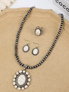Western Bohemian Cowgirl Boho Jewelry Set – White Turquoise & Zinc Alloy Necklace, Earrings and Ring Set with Vintage Pendant Design, Matching Jewelry Set, Elegant Jewelry Set