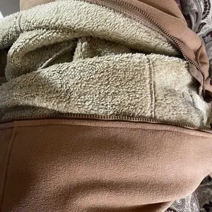 Men's Caramel Double Fleece Hooded Jacket with Zipper Pockets Warm Casual Daily Outerwear for Everyday Use