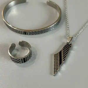 Palestinian Kufiyyeh-Inspired Jewelry Set - Silver Finish Necklace Ring & Bracelet Set with Unique Design Elements