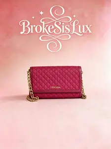 Pre-owned PRADA WOC Featuring Iconic Diamond Quilted Texture & Gold Logo