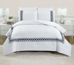Dee Ocleppo Cable Border 3-Piece King Comforter Set
